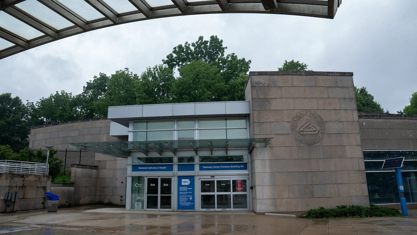 NIH scientists sign open letter criticizing agency's grant cancellations, firingsThe letter called for staff to be reinstated and funding to be restored.4 minutes ago
