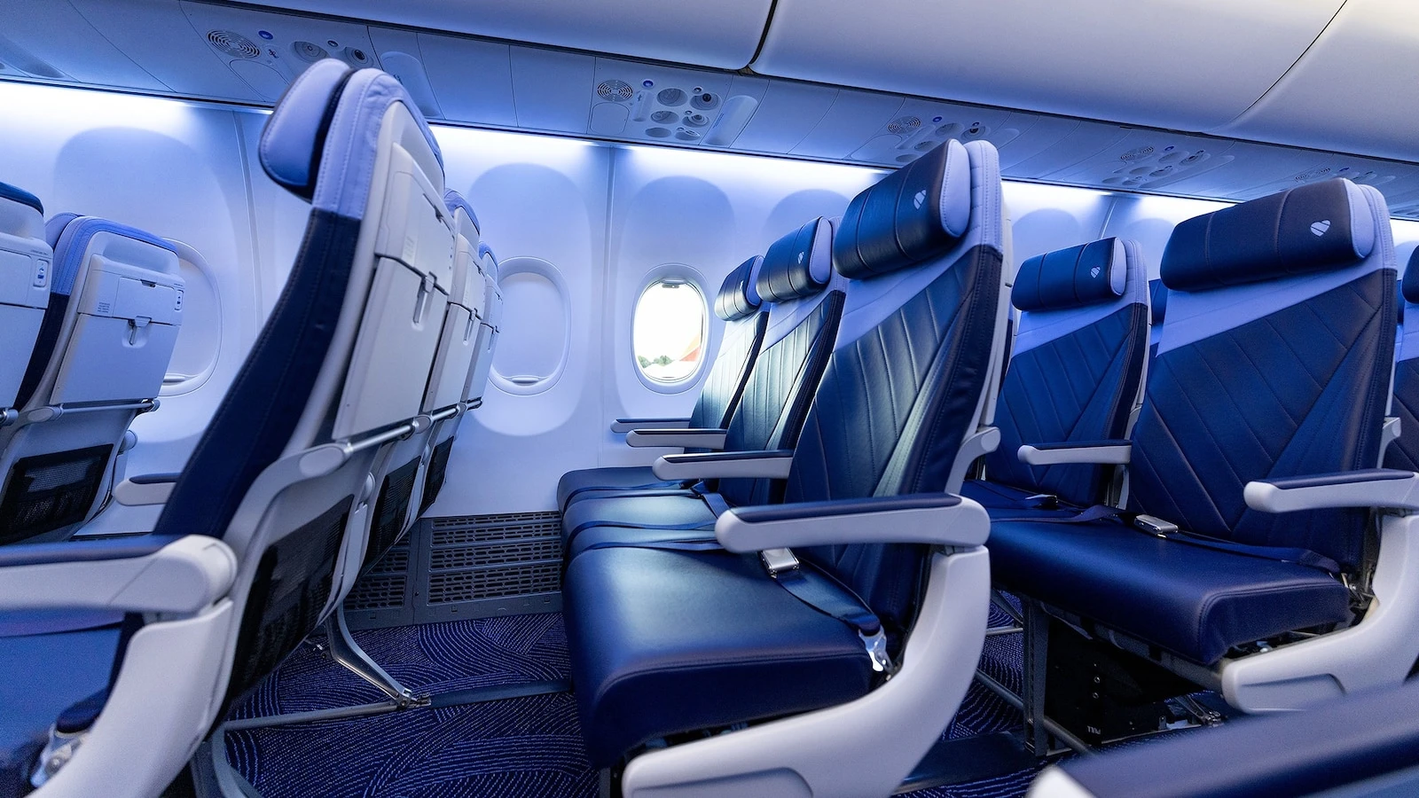 Southwest AirlinesYou can now book assigned seats for future Southwest flightsWhat to know about new fare bundles and boarding.7 minutes ago