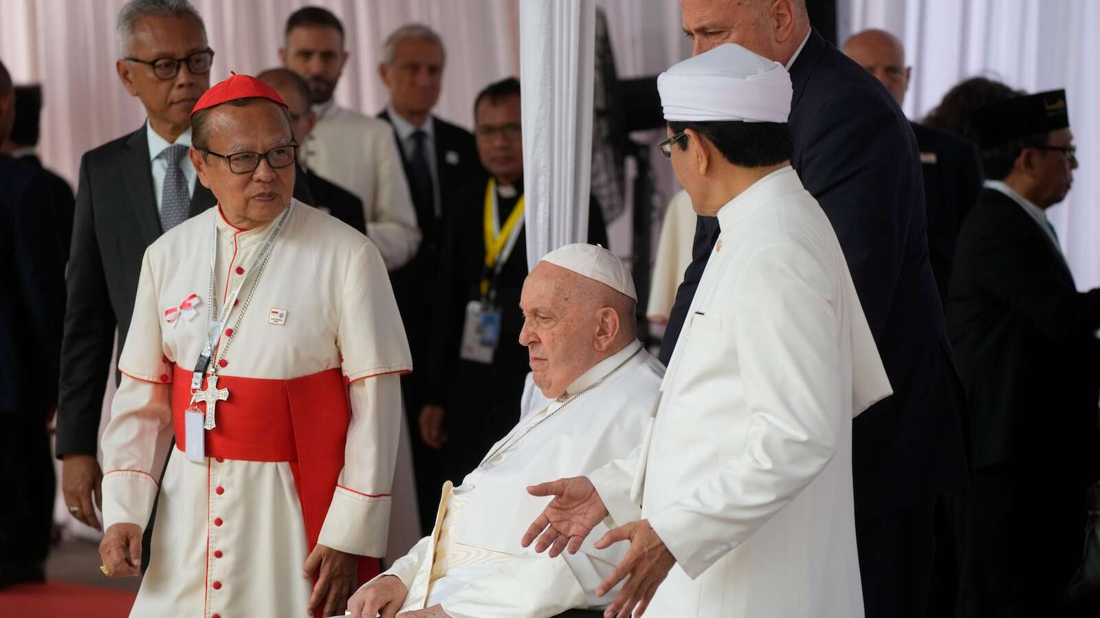 Pope and imam of Southeast Asia's largest mosque make joint call for peace, environmental protection