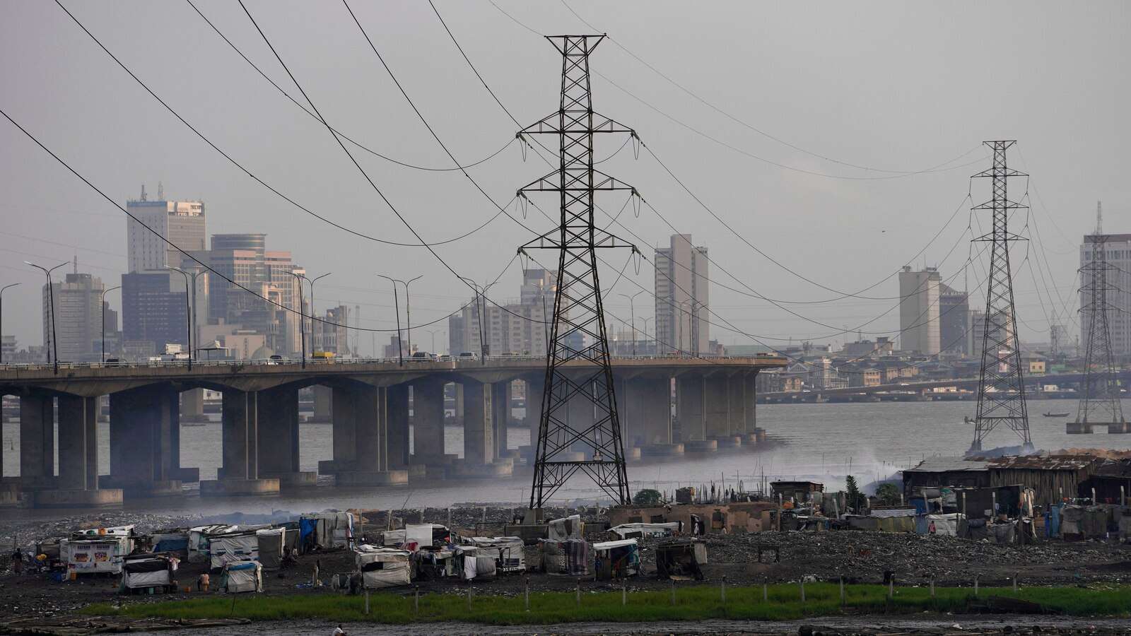 Nigeria's major cities suffer blackouts as the power grid collapses yet again