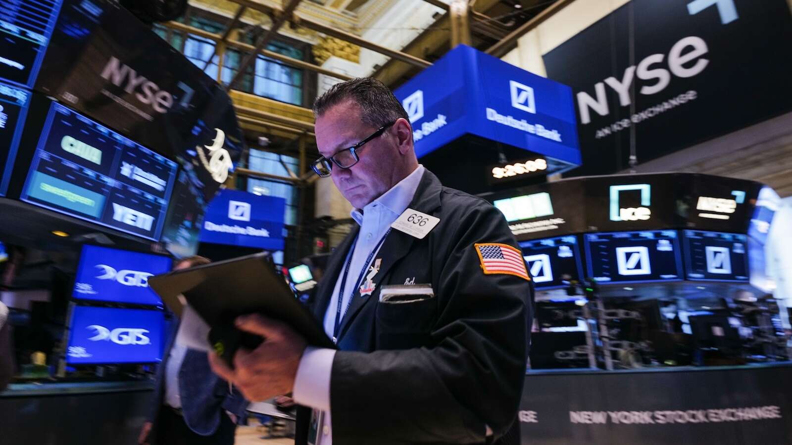 Stocks slump after Trump says recession possible