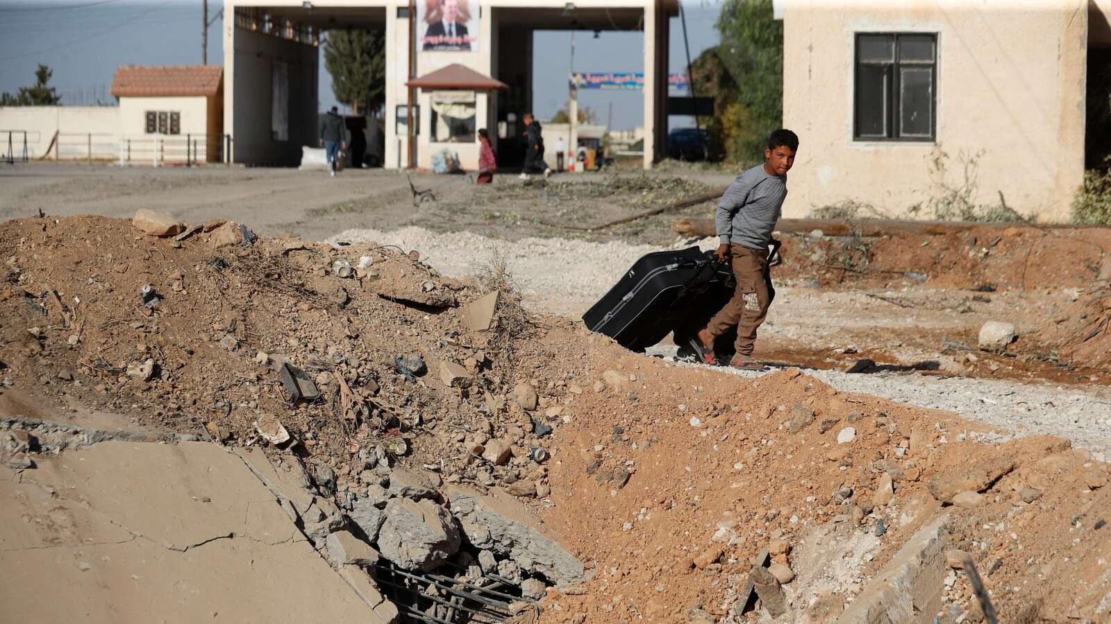 Destruction of Lebanon-Syria border crossings in Israeli airstrikes creates difficulties