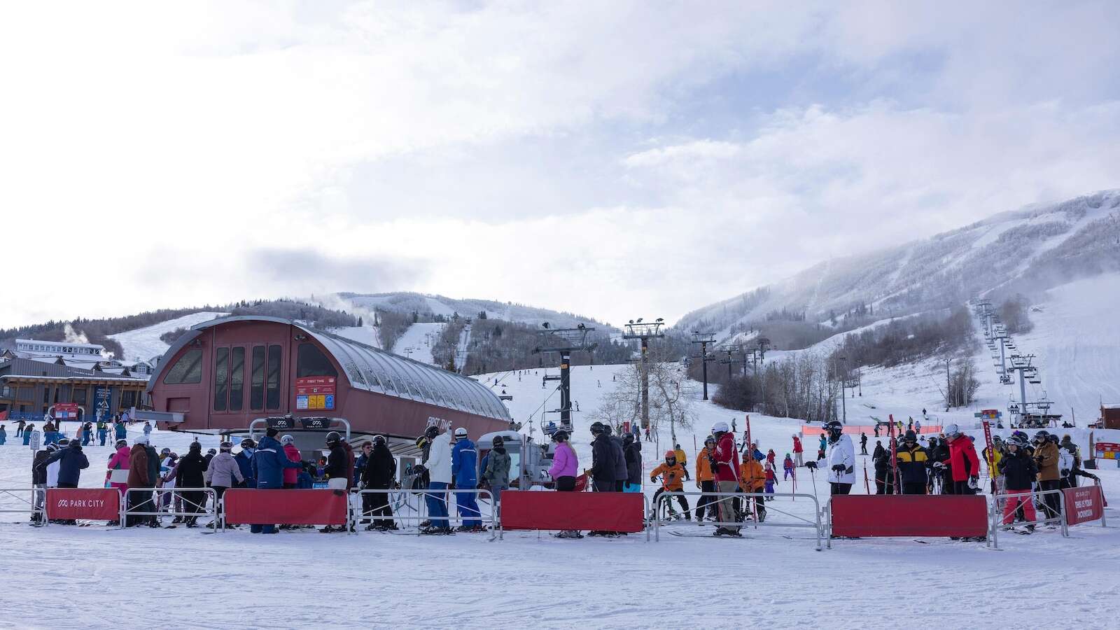 Striking ski patrollers at the biggest US resort return to work claiming victory