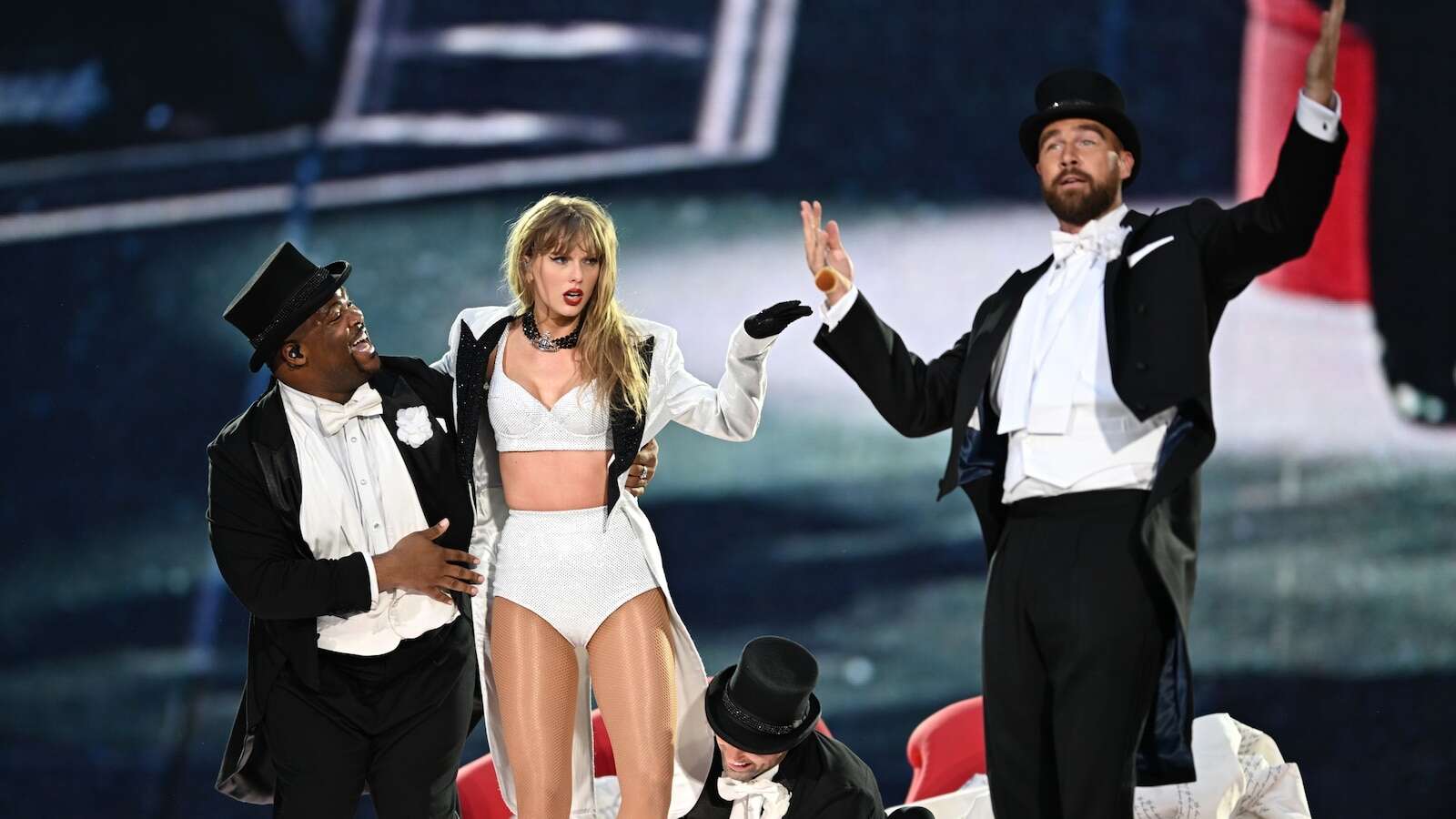 Travis Kelce reflects on joining Taylor Swift onstage during London Eras Tour stopKelce said the moment allowed him to 