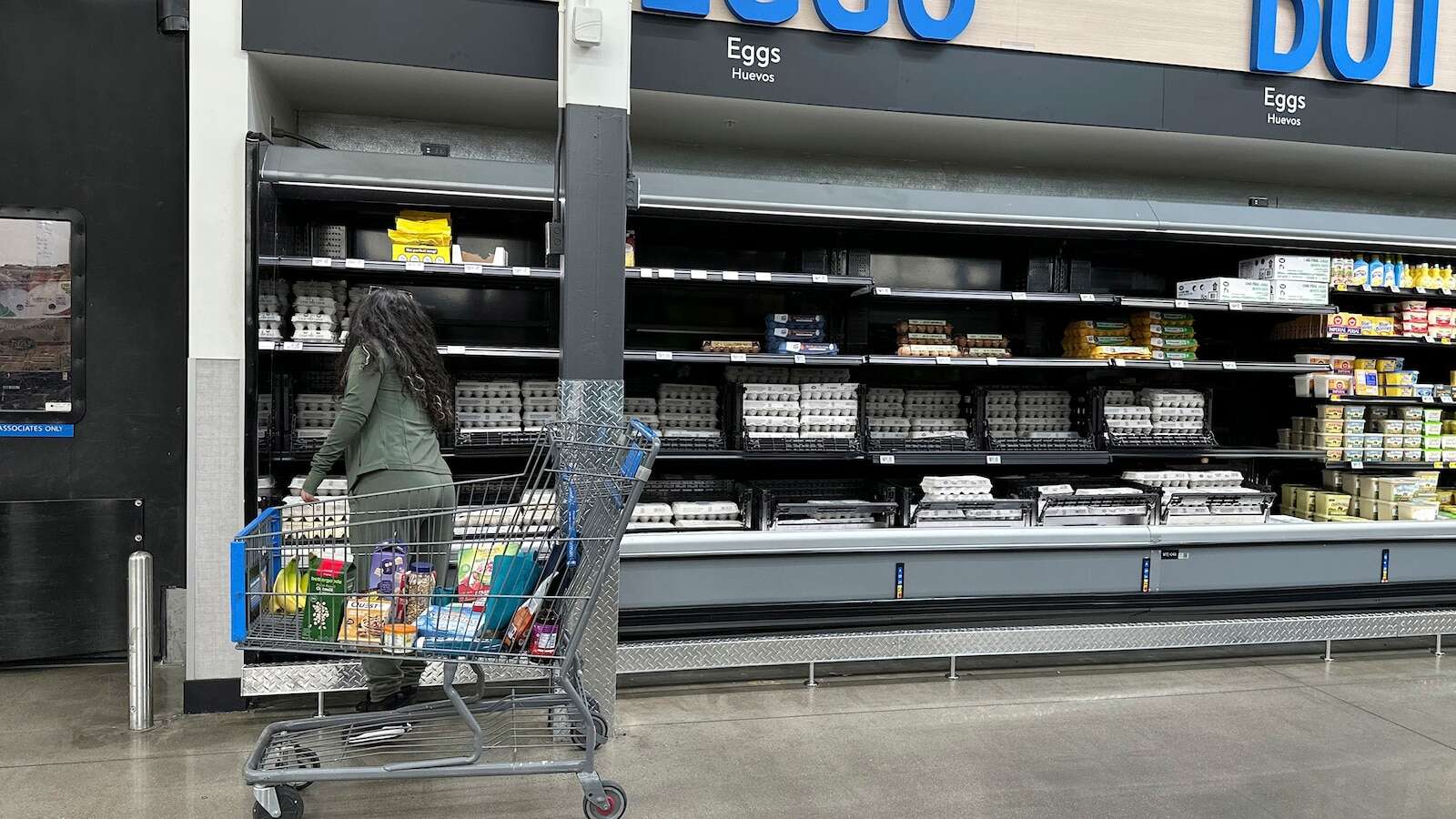 Trader Joe's, Costco, Sprouts limit purchases on fresh eggs amid shortagesPurchase limits vary by retailer.13 minutes ago