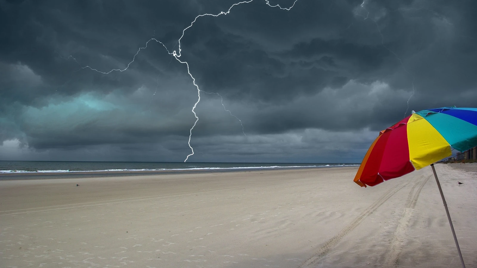 STOCK PHOTO/Getty ImagesTips to stay safe from lightning after women knocked unconscious on beachSee meteorologist tips and warnings for when inclement weather strikes.15 minutes ago
