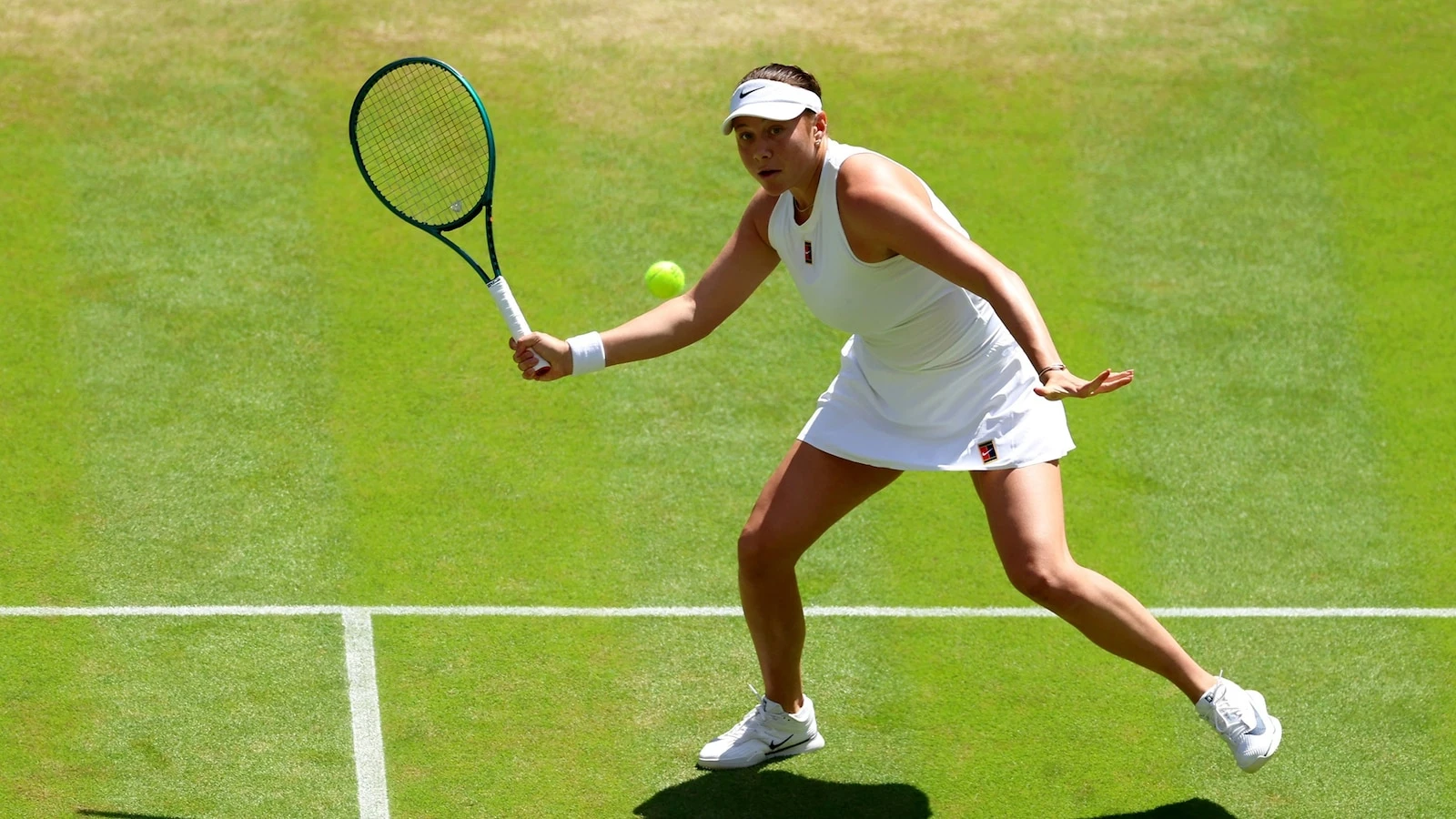 US tennis star Amanda Anisimova defeats Aryna Sabalenka at WimbledonThe New Jersey native notched her best Grand Slam finish to date.8 minutes ago