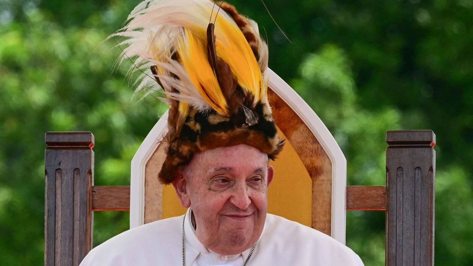 Pope Francis in Papua New Guinea reaches out to 'peripheries' of Catholic Church