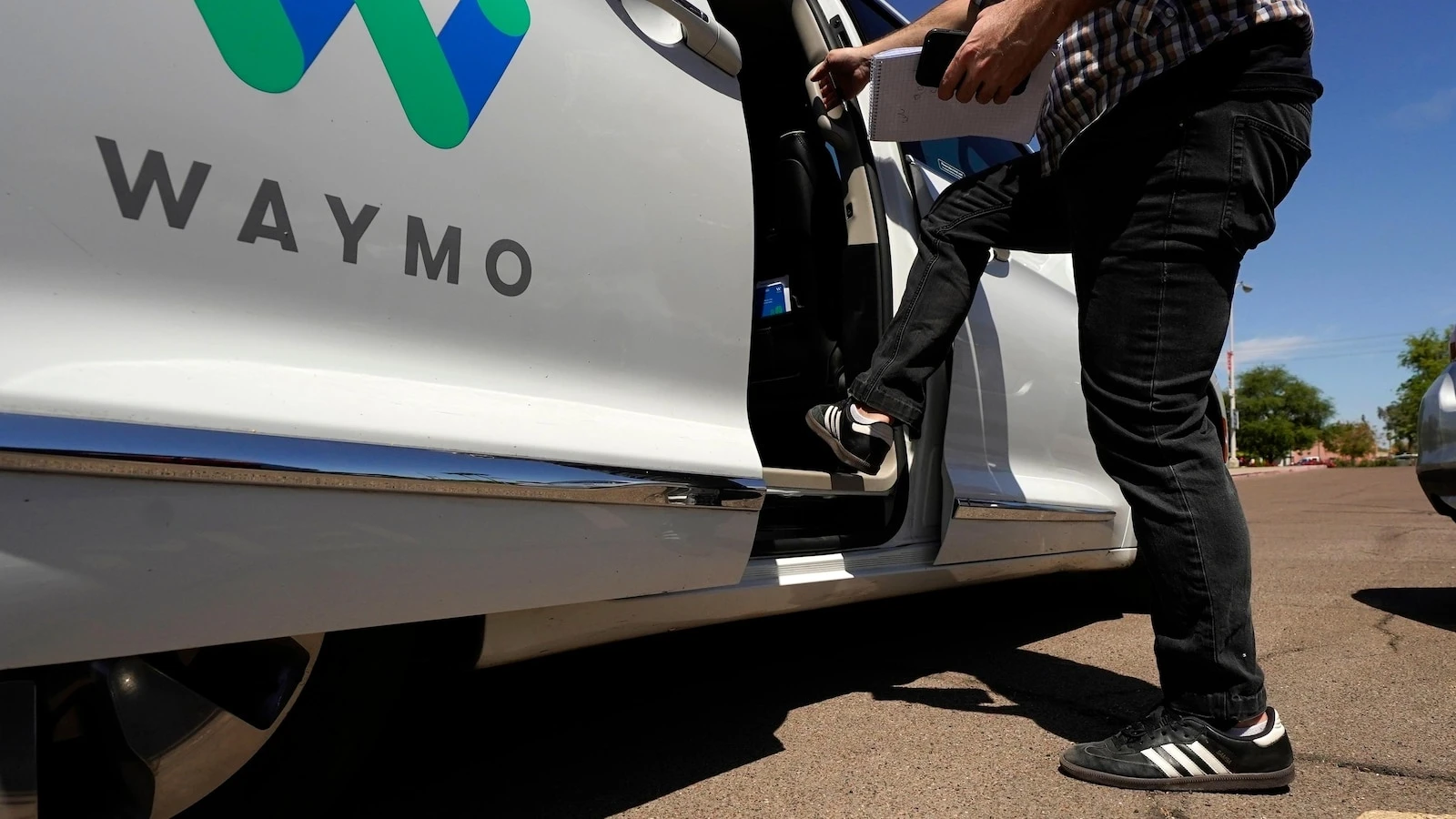 Waymo's robotaxis start carrying passengers in Atlanta, expanding Uber partnership