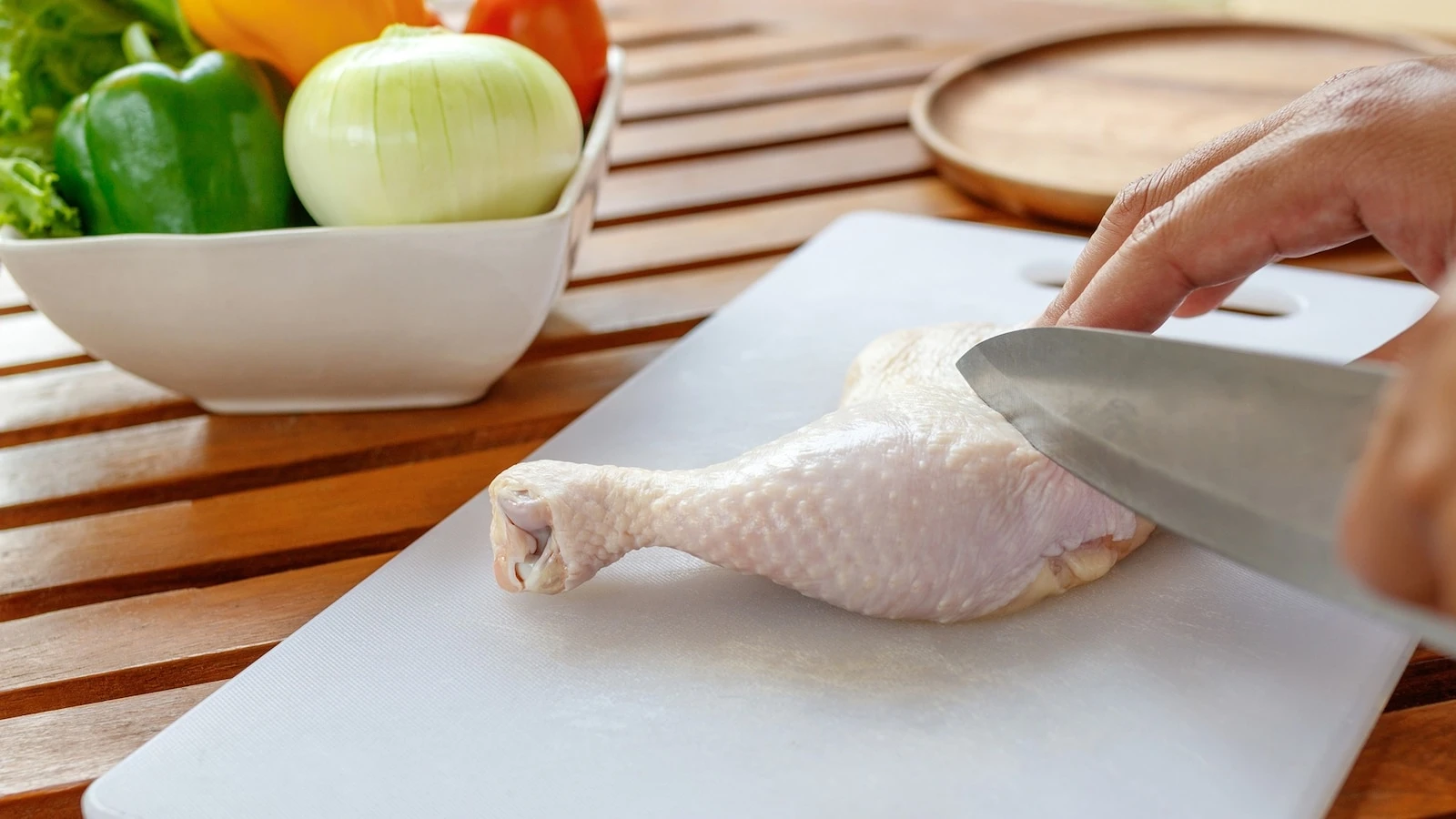 What to know about new USDA policy aimed to reduce salmonella in raw poultryThe agency's food safety arm proposed new testing mandates, among other things.7/29/2024 06:18:00 EDT