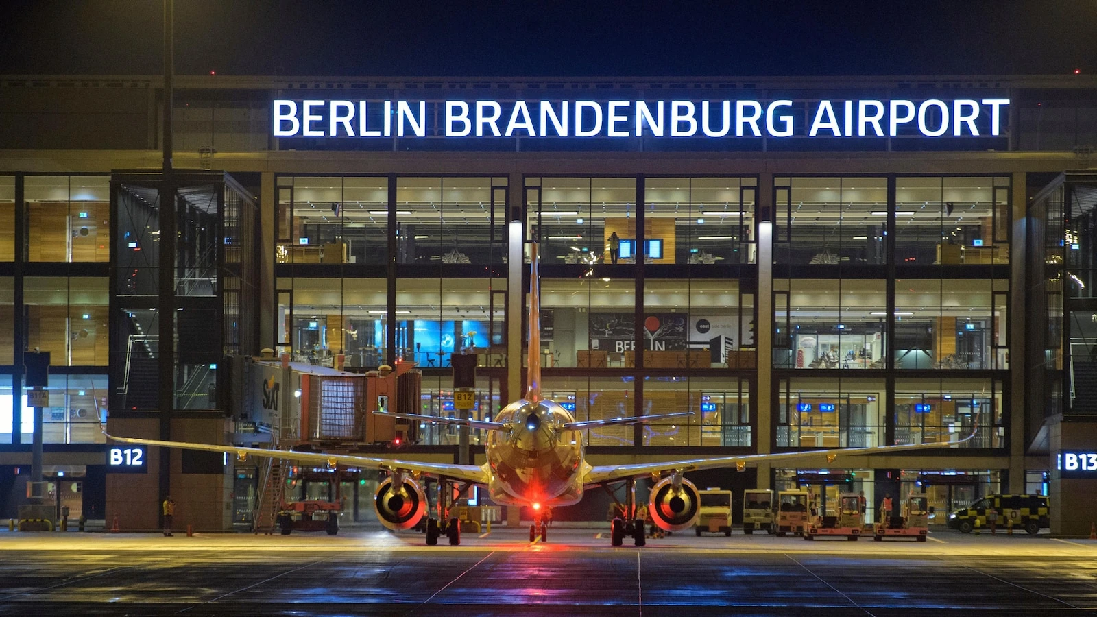 Drone sighting temporarily suspends air travel at Berlin airport