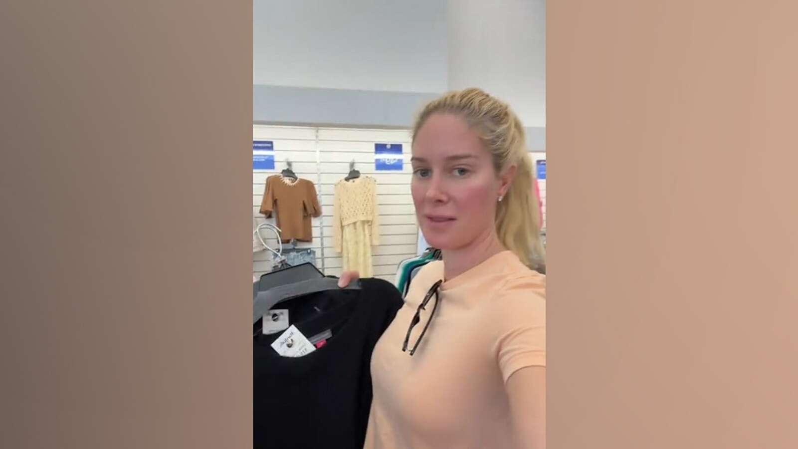 Heidi Montag posts video of buying clothes after losing home in LA wildfiresThe reality star documented her recent trip to Marshalls.1/14/2025 02:31:00 EST