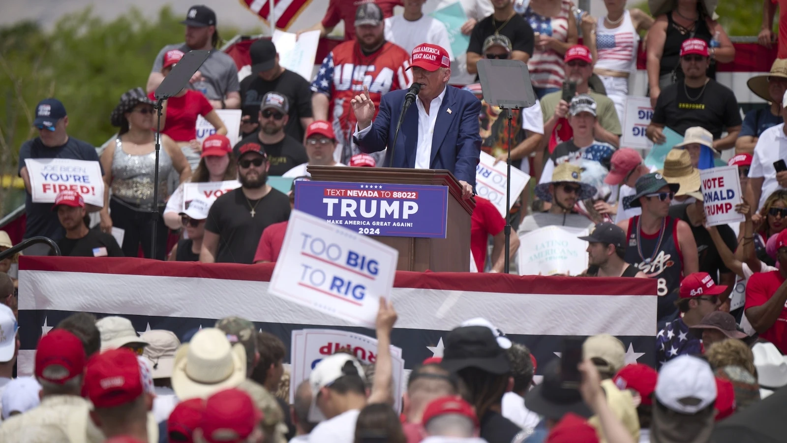 Heat at Trump Las Vegas rally sends 6 to hospital, fire department says