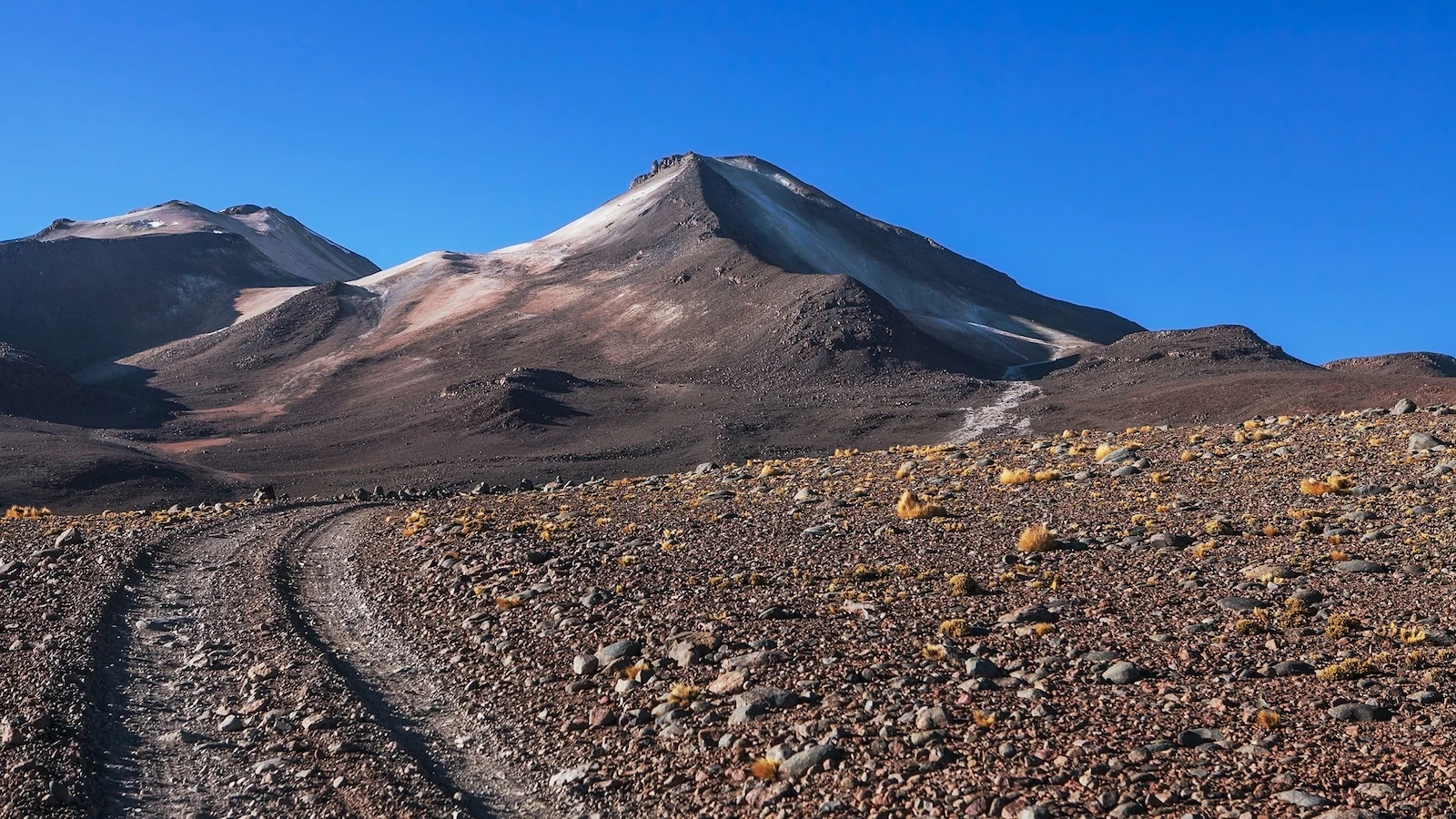 Scientists solve mystery of 'zombie' volcano displaying signs of eruption for decades