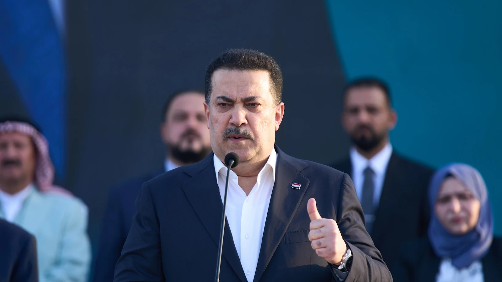 Iraq keeping a small contingent of US military advisers due to IS threat in Syria