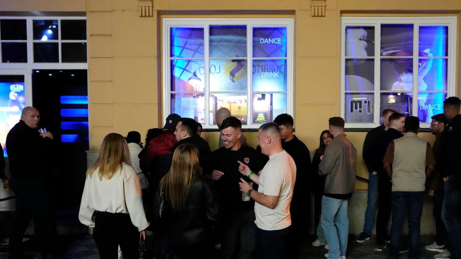 Prague bans nighttime pub crawls to deal with drunk and rowdy visitors