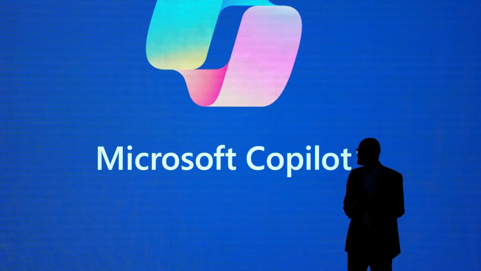Microsoft's AI chatbot will 'recall' everything you do on a PC