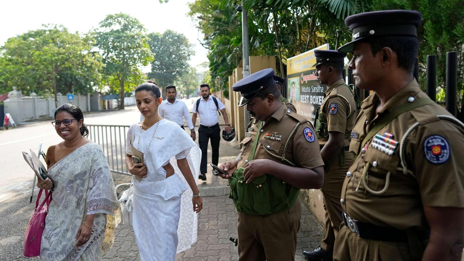 Sri Lankans vote in a presidential election that will decide how it recovers from economic crisis