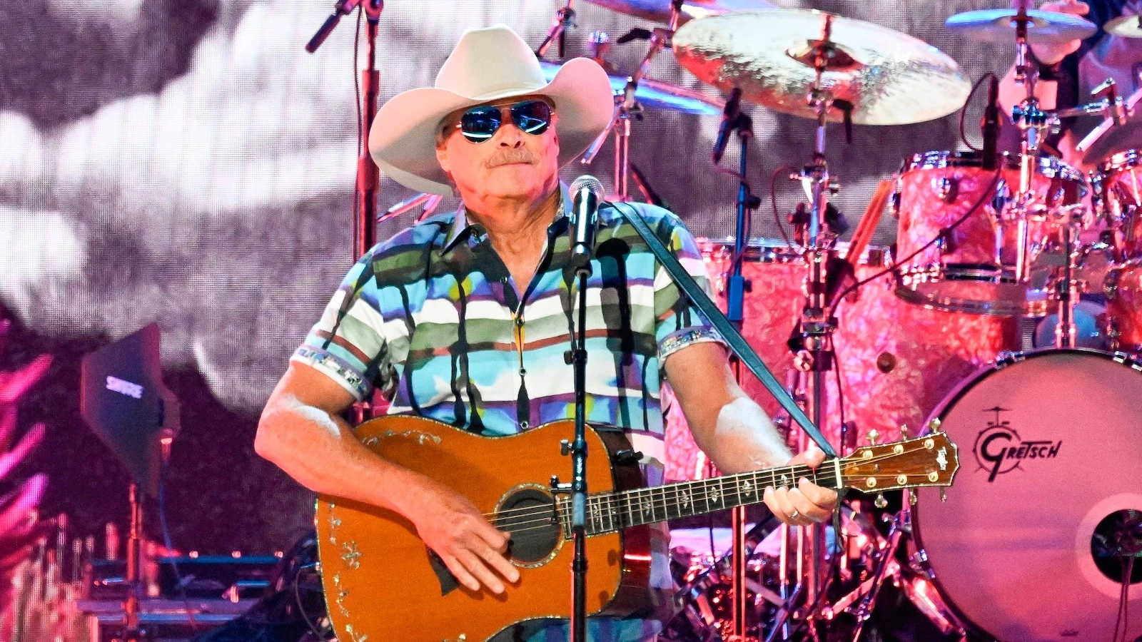 Alan Jackson headed back on tour for 'final time'Jackson is hitting the road for his Last Call: One More for the Road Tour.5/30/2024 01:55:05 EDT