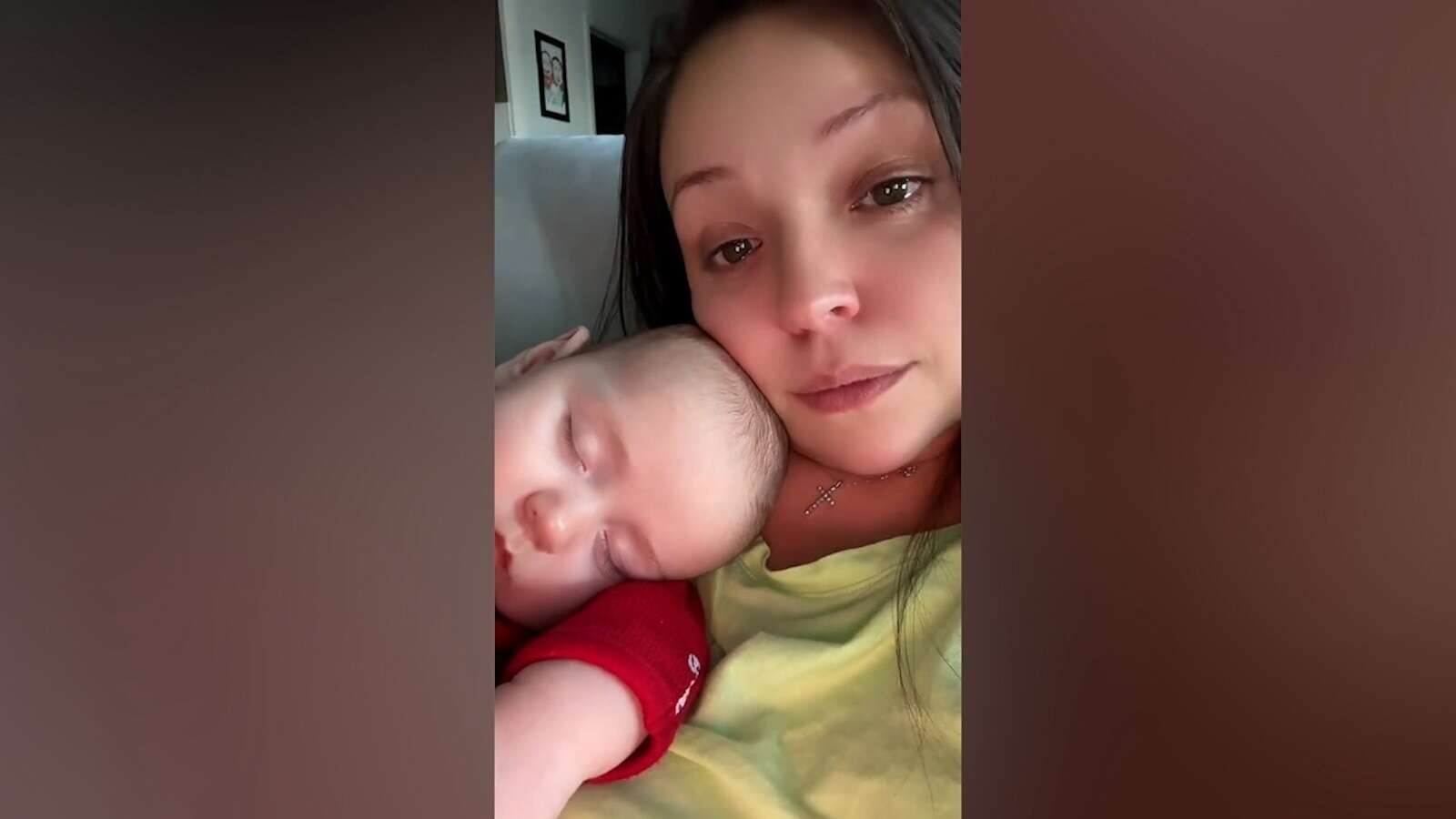 Mom goes viral for story about stranger's complimentThe encounter made an impression on Savannah Vaughan, a mom of two sons.16 minutes ago