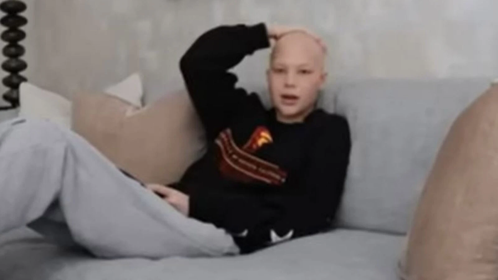 Isabella Strahan shares day-in-the-life amid chemotherapy, brain tumor battleThe 19-year-old revealed in January that she was diagnosed with a brain tumor.4/25/2024 05:00:31 EDT