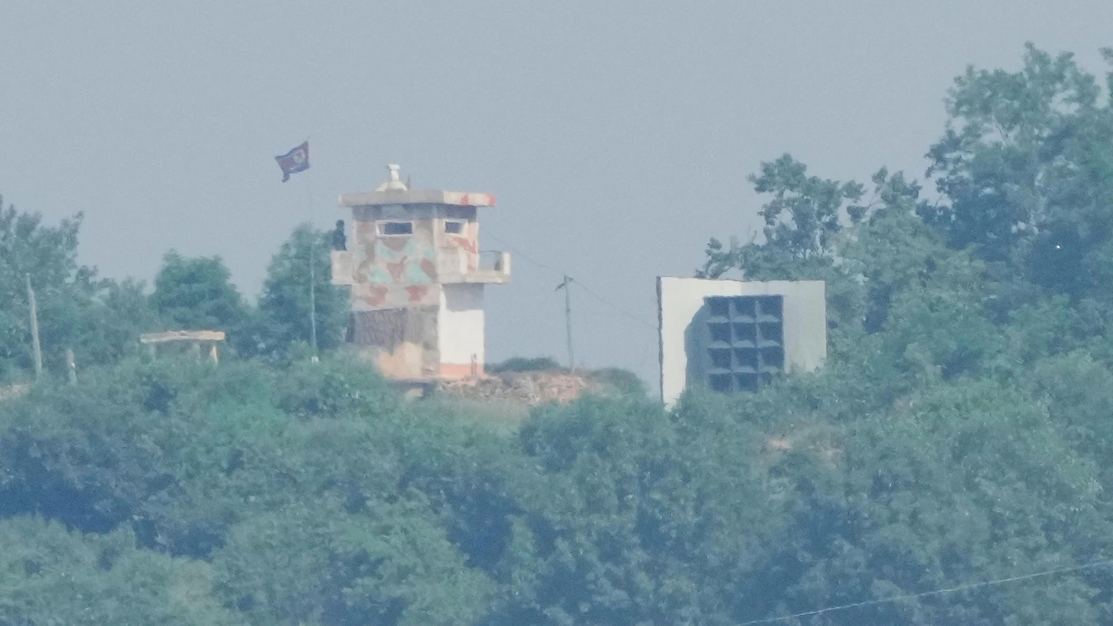 South Korea begins removing border propaganda speakers in conciliatory gesture toward North