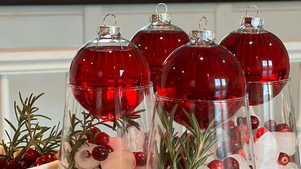 Festive DIY ornament drink that's perfect for holiday partiesGrab some glass ornaments, stemless wine glasses and cranberry juice!11/30/2023 04:10:51 EST