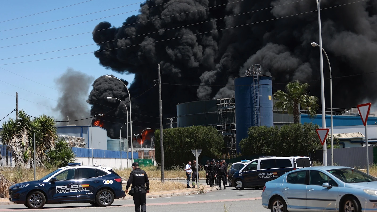 An explosion at a chemical plant near Spain's Seville leads to warnings for thousands