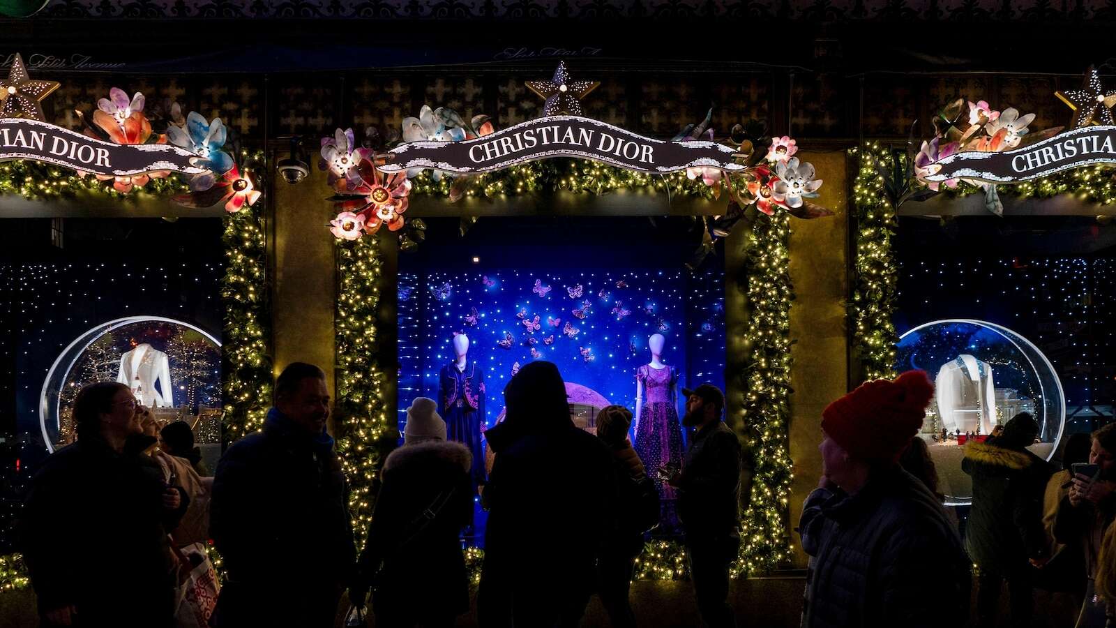 The Associated PressSaks Fifth Avenue's holiday light display in Manhattan changing up this seasonDazzling displays of synchronized lights on the facade of Saks Fifth Avenue’s flagship store in midtown Manhattan have thrilled holiday visitors for years11/11/2024 06:35:54 EST