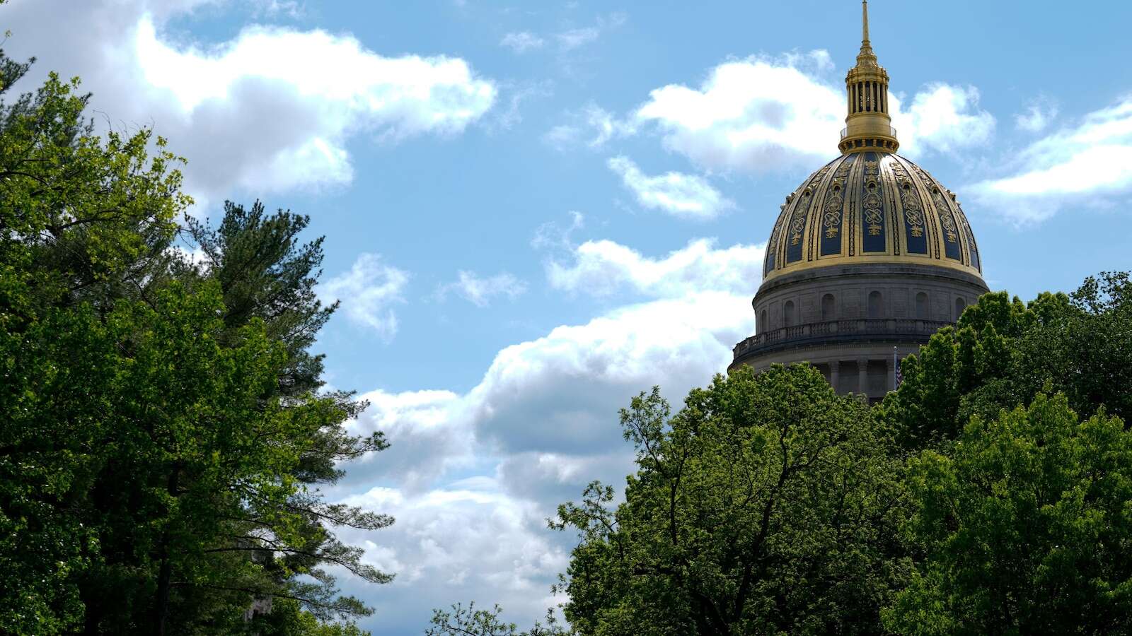 West Virginia lawmakers OK bills on income tax cut, child care tax credit