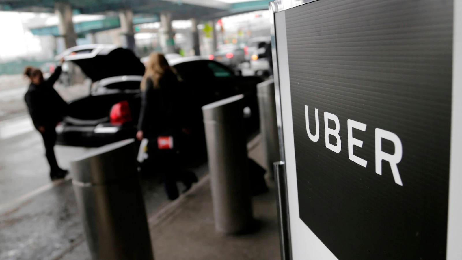 Uber rolls out new discounts for students, shuttle service and morePlus, an exclusive pricing announcement for concert shuttles in Miami.5/16/2024 10:13:00 EDT