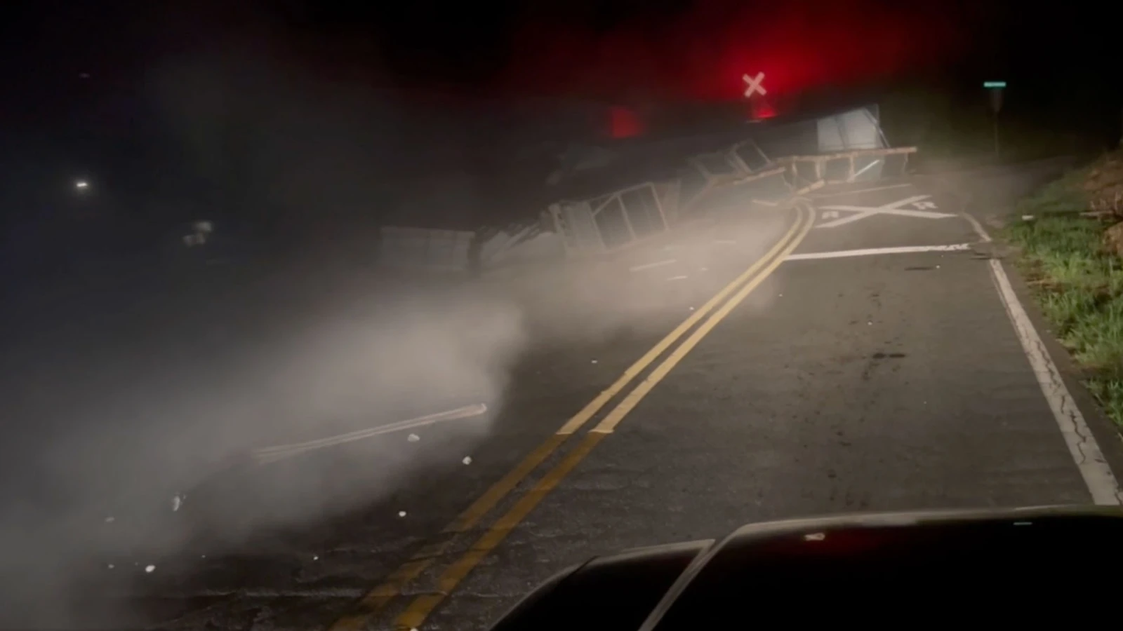 Truck driver narrowly escapes train collisionThe incident happened nearly an hour outside of Atlanta.6/12/2024 09:45:00 EDT