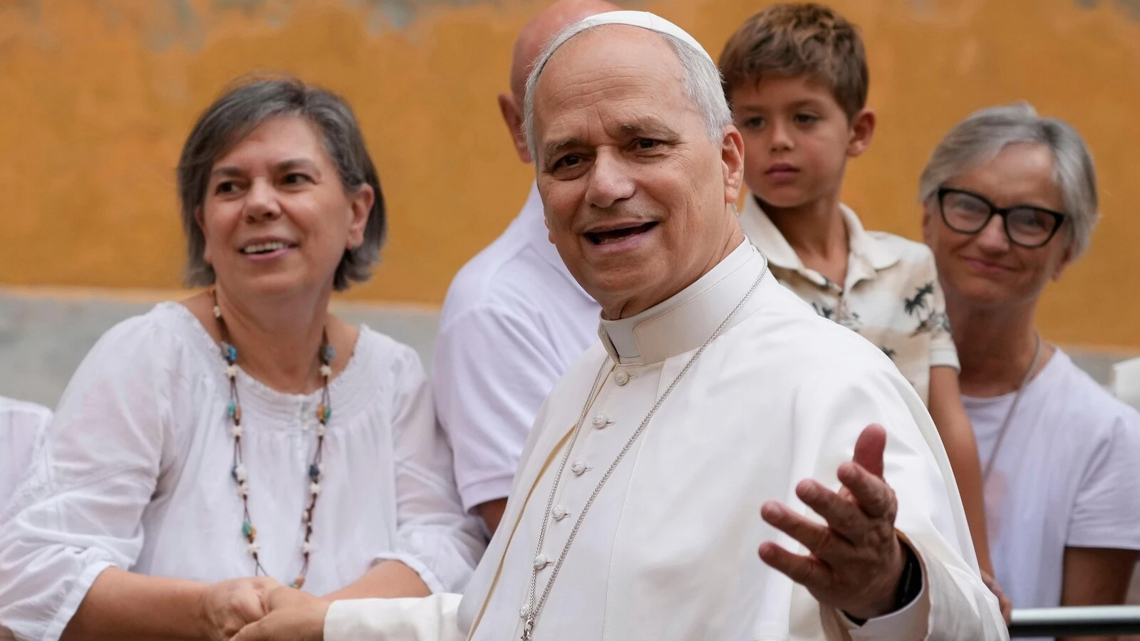 Pope Leo XIV celebrates Mass for local homeless people, invites them to lunchPope Leo XIV is spending the last Sunday of his summer vacation with several dozen homeless and poor people and the church volunteers who help them38 minutes ago