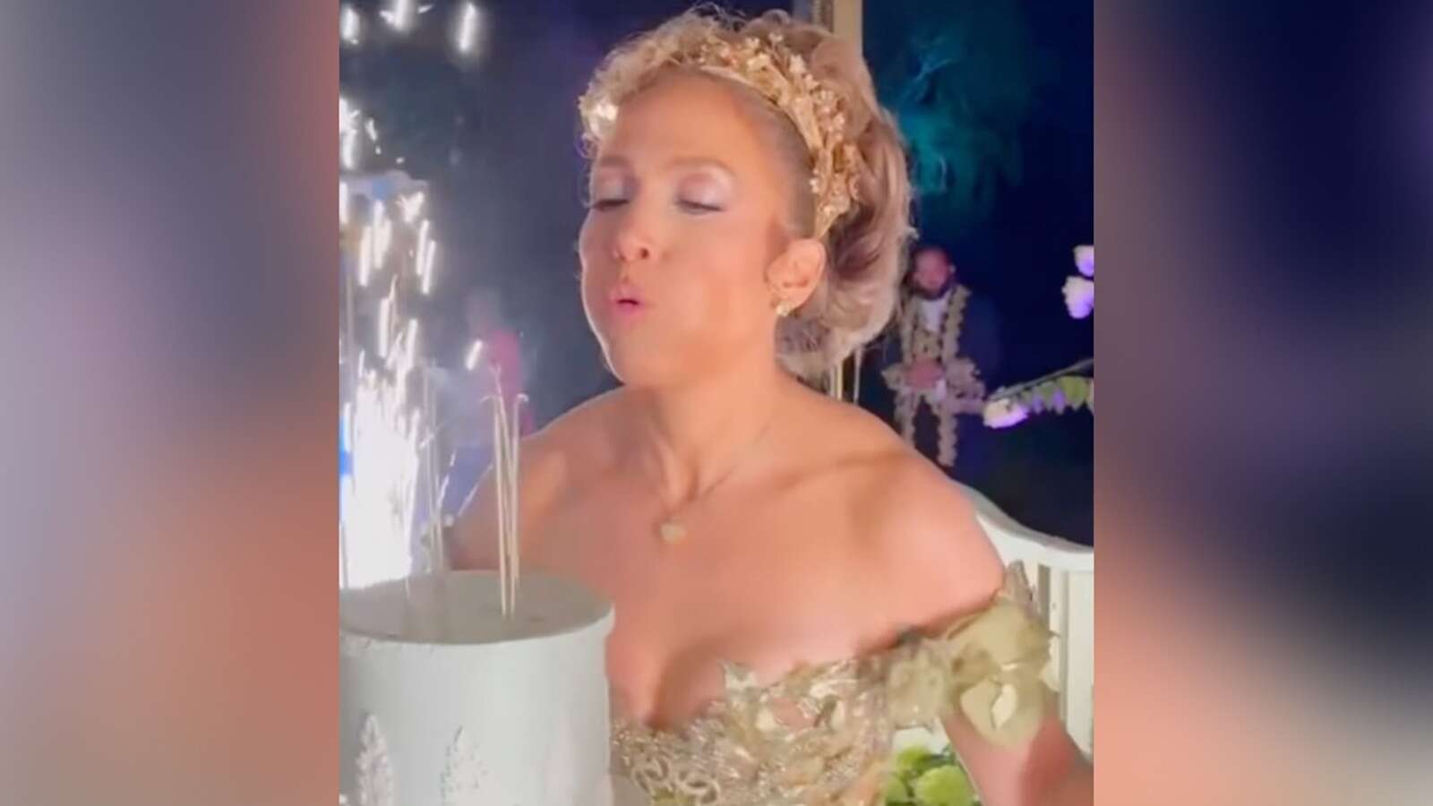 Jennifer Lopez shares video from her 'Bridgerton'-themed 55th birthday party Lopez turned 55 on Wednesday.July 24, 2024