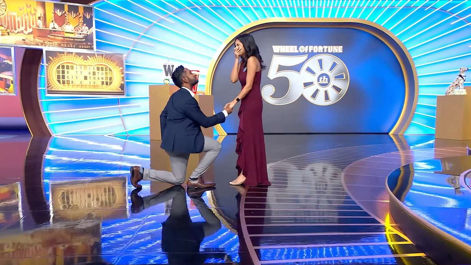 'Wheel of Fortune' contestant gets surprise on-set proposal