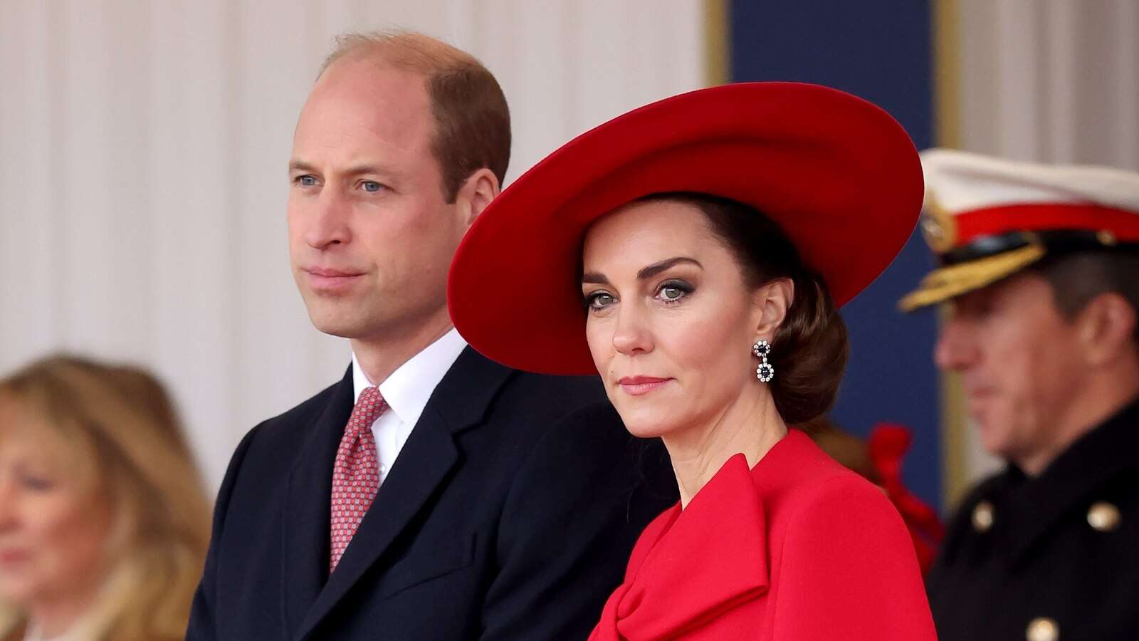 Kate absence puts spotlight on palace officials