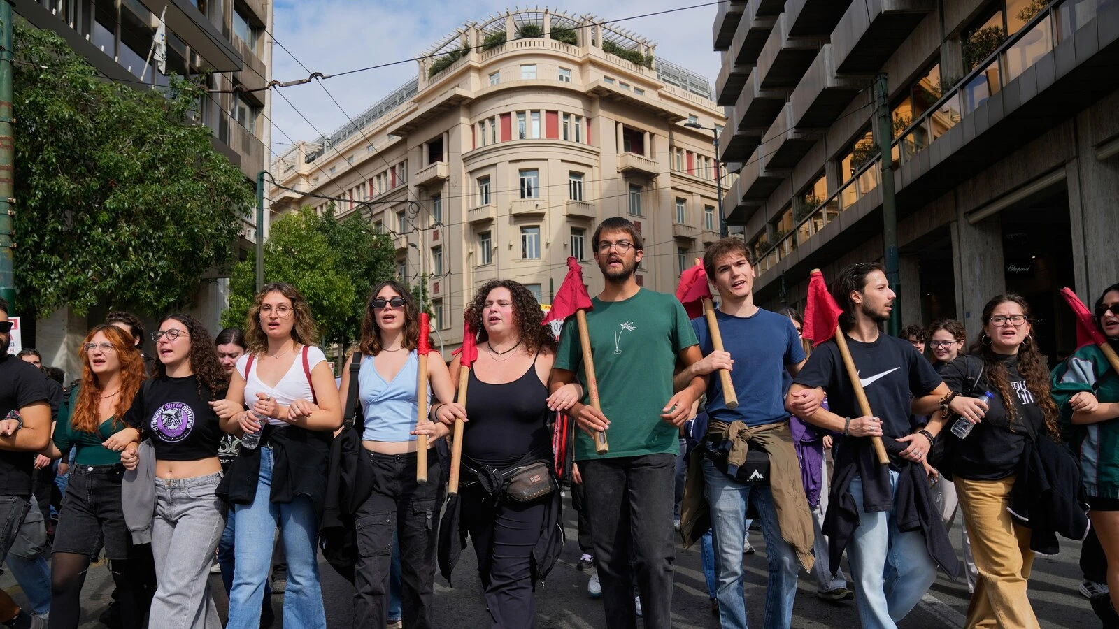 Greece sees 2nd general strike this month as unions protest new labor law