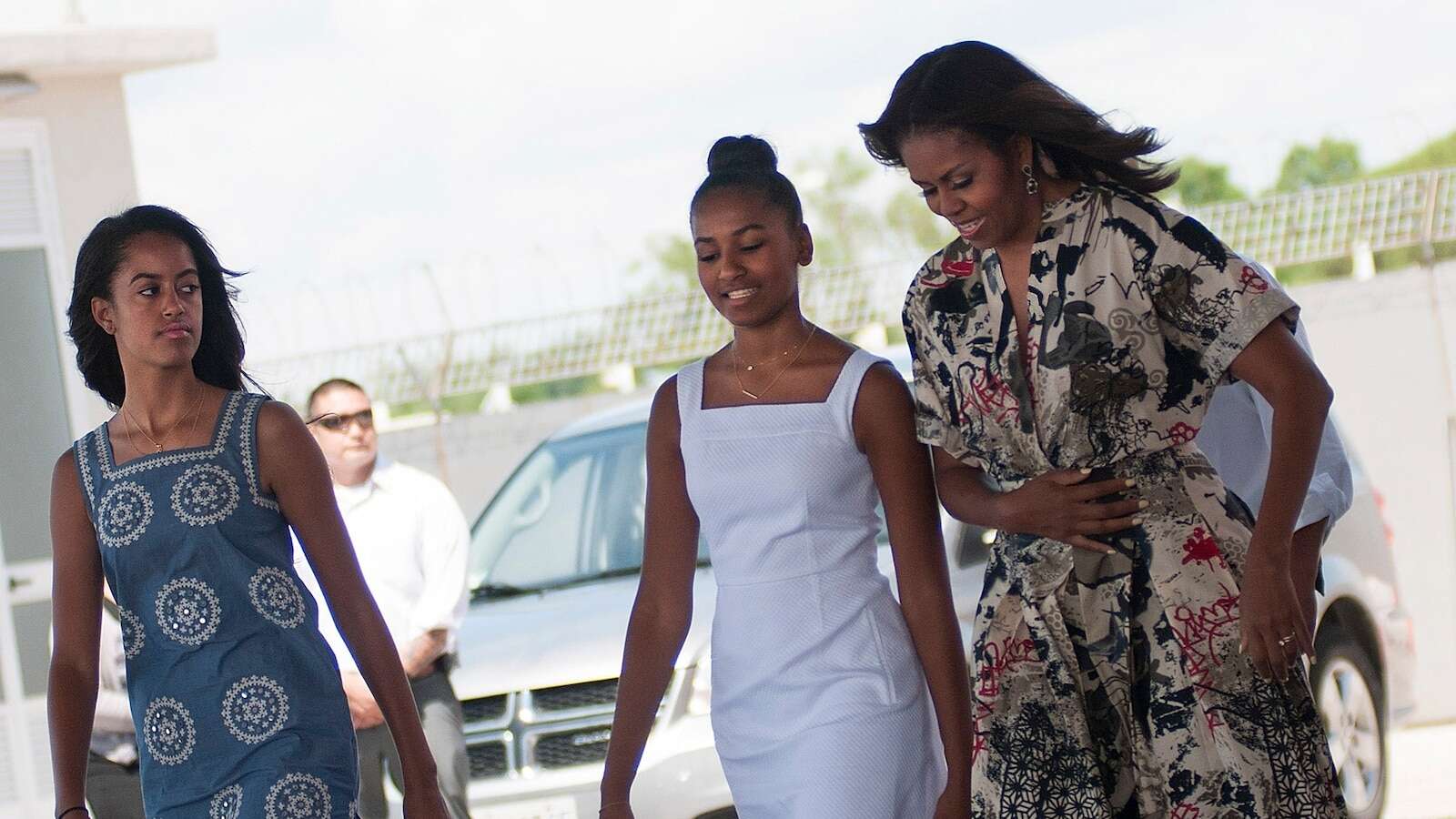 Michelle Obama on raising daughters in the White House: 'Some lines drawn'The former first lady discussed her philosophy in parenting. 7/25/2024 06:03:57 EDT