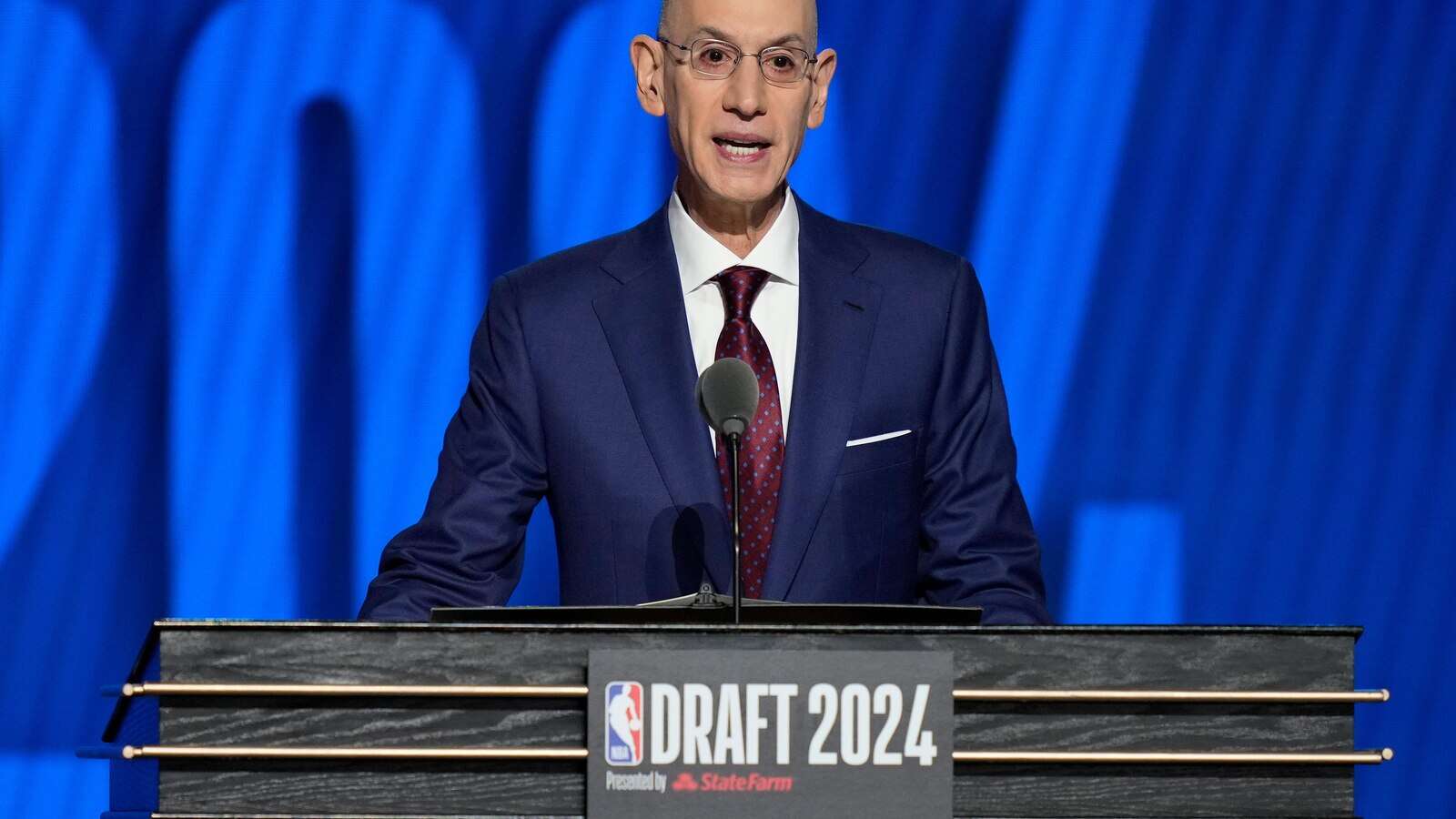 NBA agrees to terms on a new 11-year, $76 billion media rights deal, AP source says