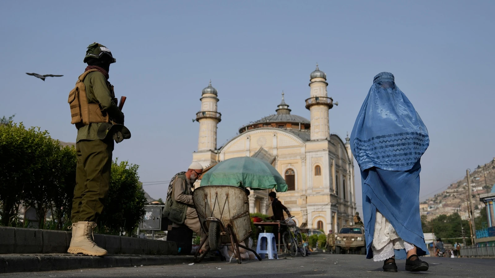 A top Taliban official offers amnesty to Afghans who fled the country and urges them to return