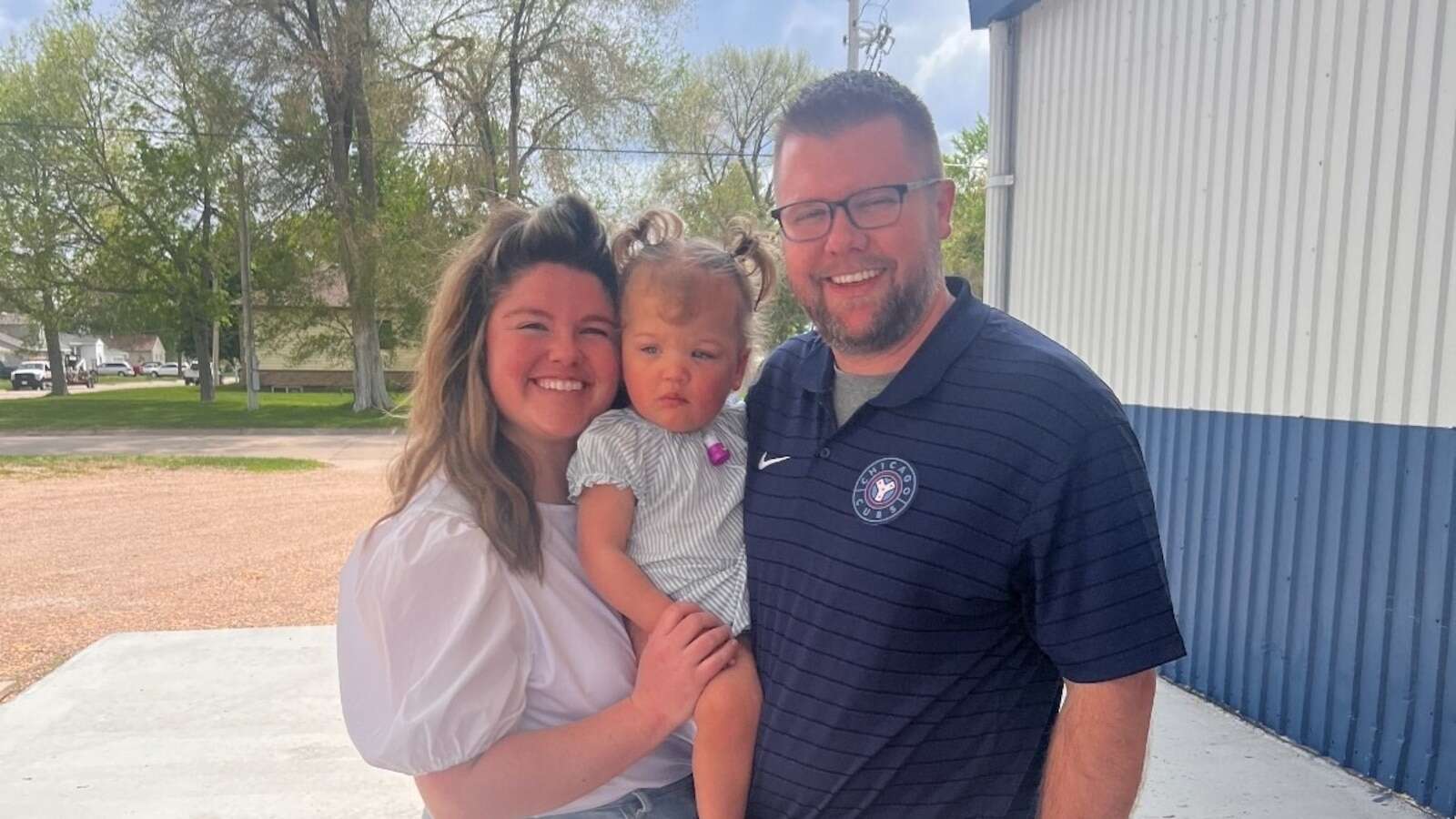 Nurses adopt baby girl they cared for in the NICUTaylor and Drew Deras adopted their daughter Ella on National Adoption Day.3/21/2024 05:15:49 EDT