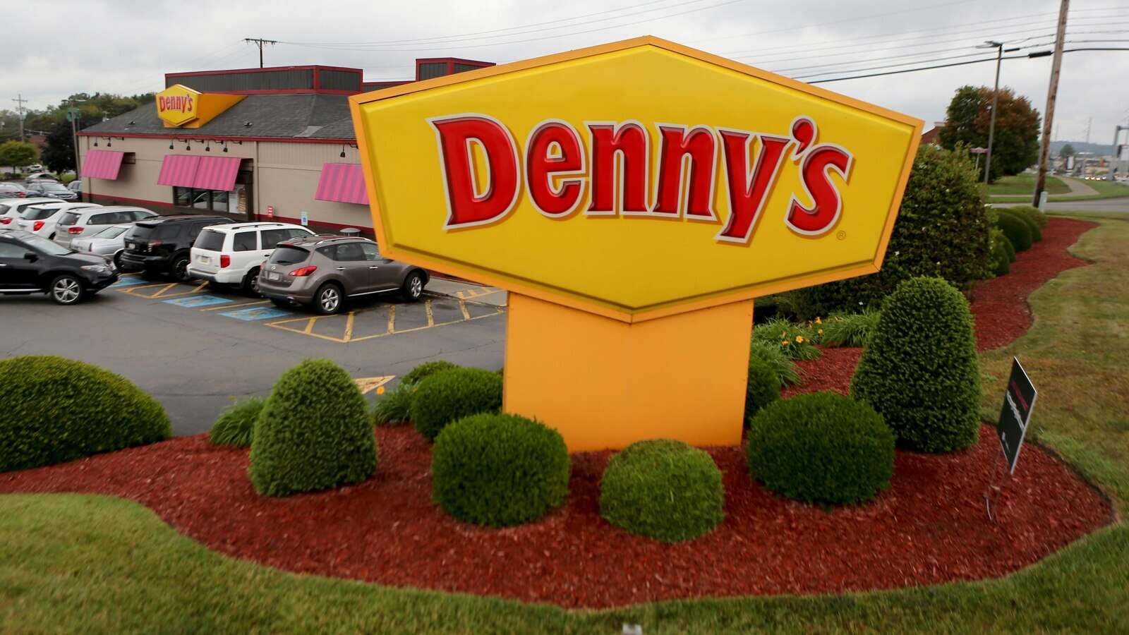 Denny's says it expects to close 150 locations by the end of 2025