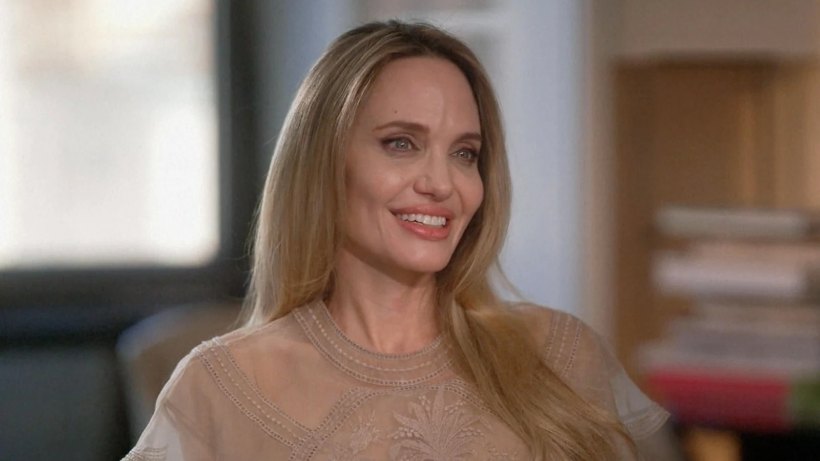 ABC NewsAngelina Jolie talks motherhood and her new role in 'Maria'Two of Jolie's six children worked on her new movie with her.11/21/2024 09:54:00 EST