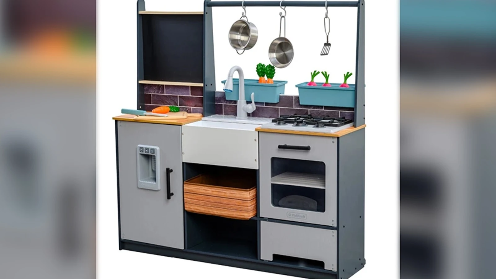 Nearly 200,000 kids play kitchens recalled after 1 reported deathThe recalled play kitchen sets were sold from 2018 until 2025.22 minutes ago