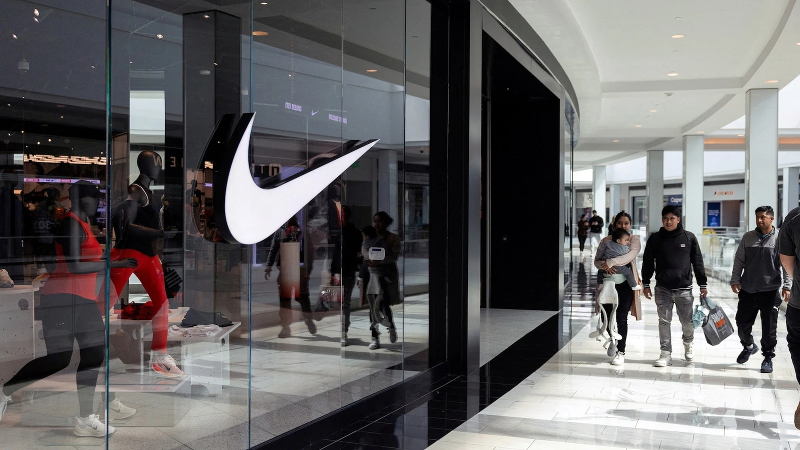 Rachel Wisniewski/ReutersNike will raise prices and return to selling on Amazon: What to knowThe sneaker giant is expected to increase prices starting in June.15 minutes ago