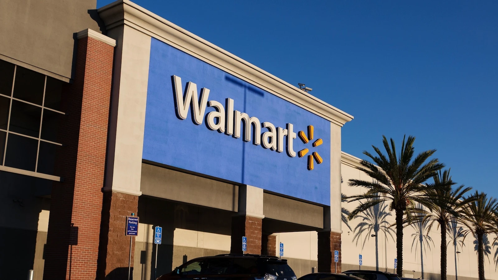 What to know about Walmart removing synthetic food dyesPlus, it will remove more than 30 other ingredients, like artificial sweeteners.October 01, 2025