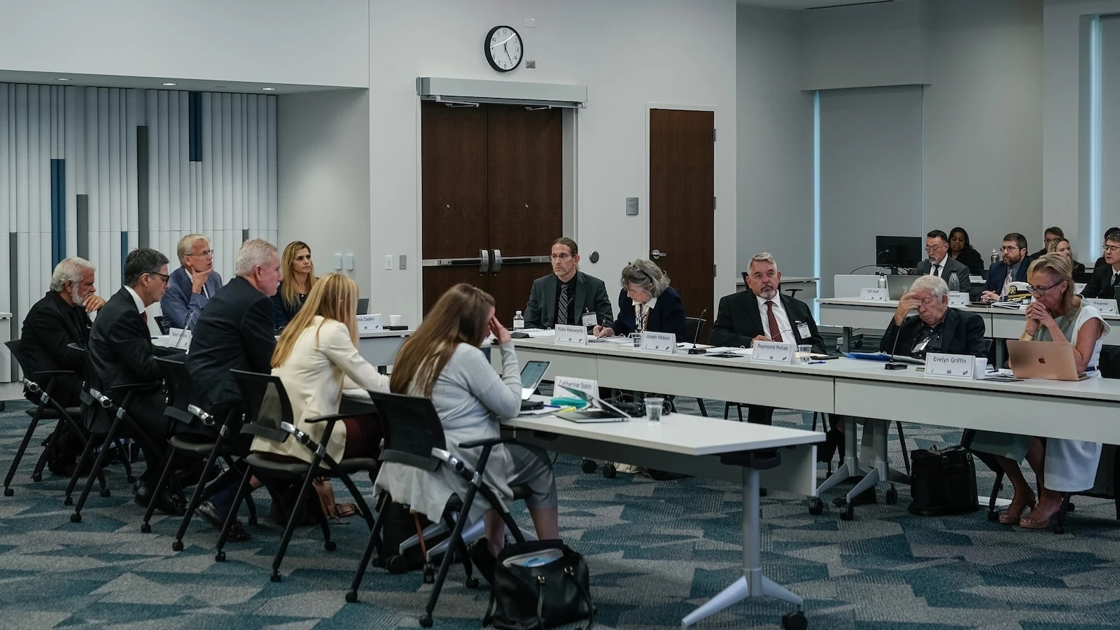 CDC panel abandons COVID vaccine recommendation, saying it's a personal choice