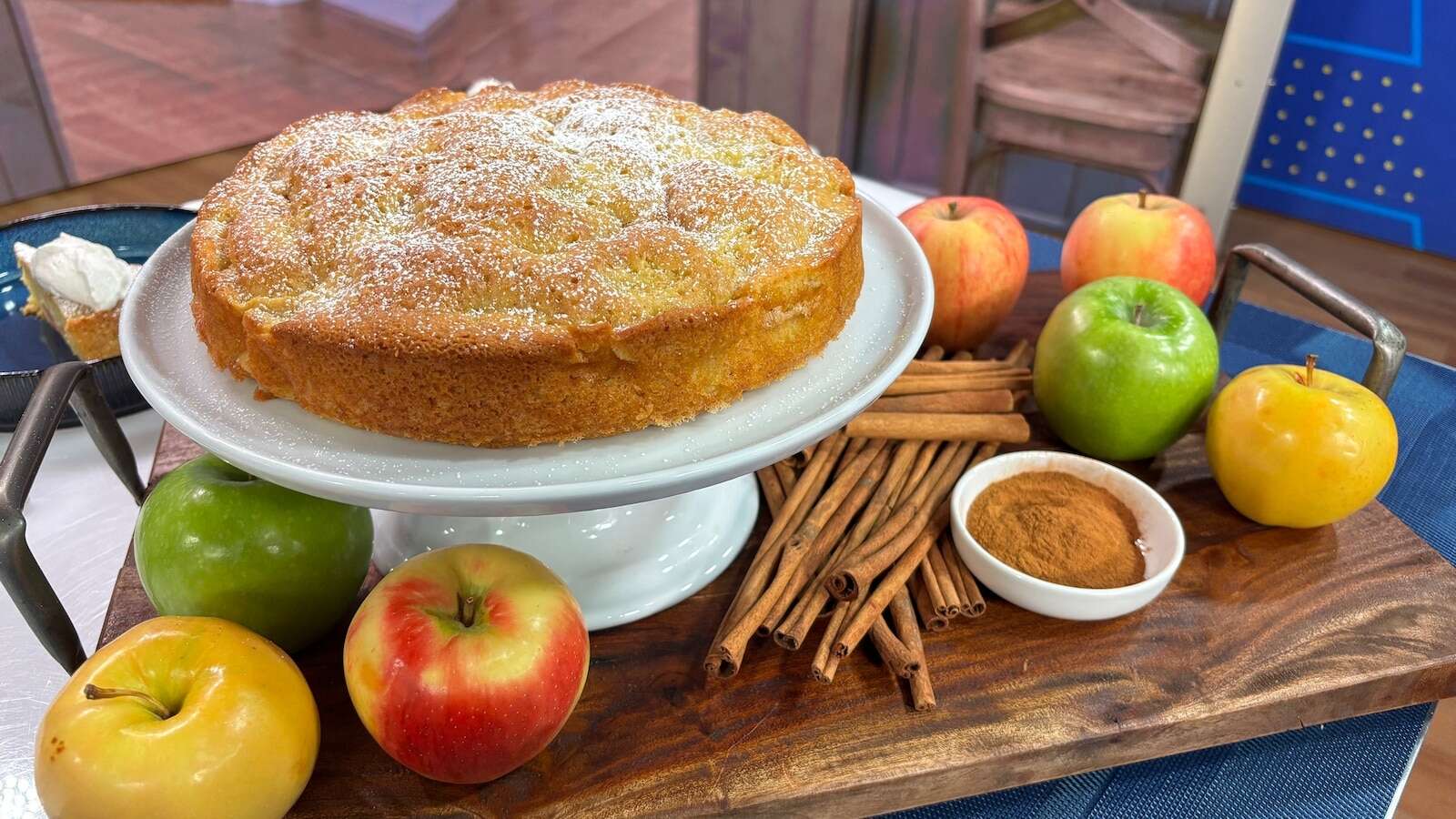 Learn to make Razza's delicious apple olive oil cakeDan Richer is the mastermind behind culinary destination Razza. 10/17/2024 02:33:00 EDT