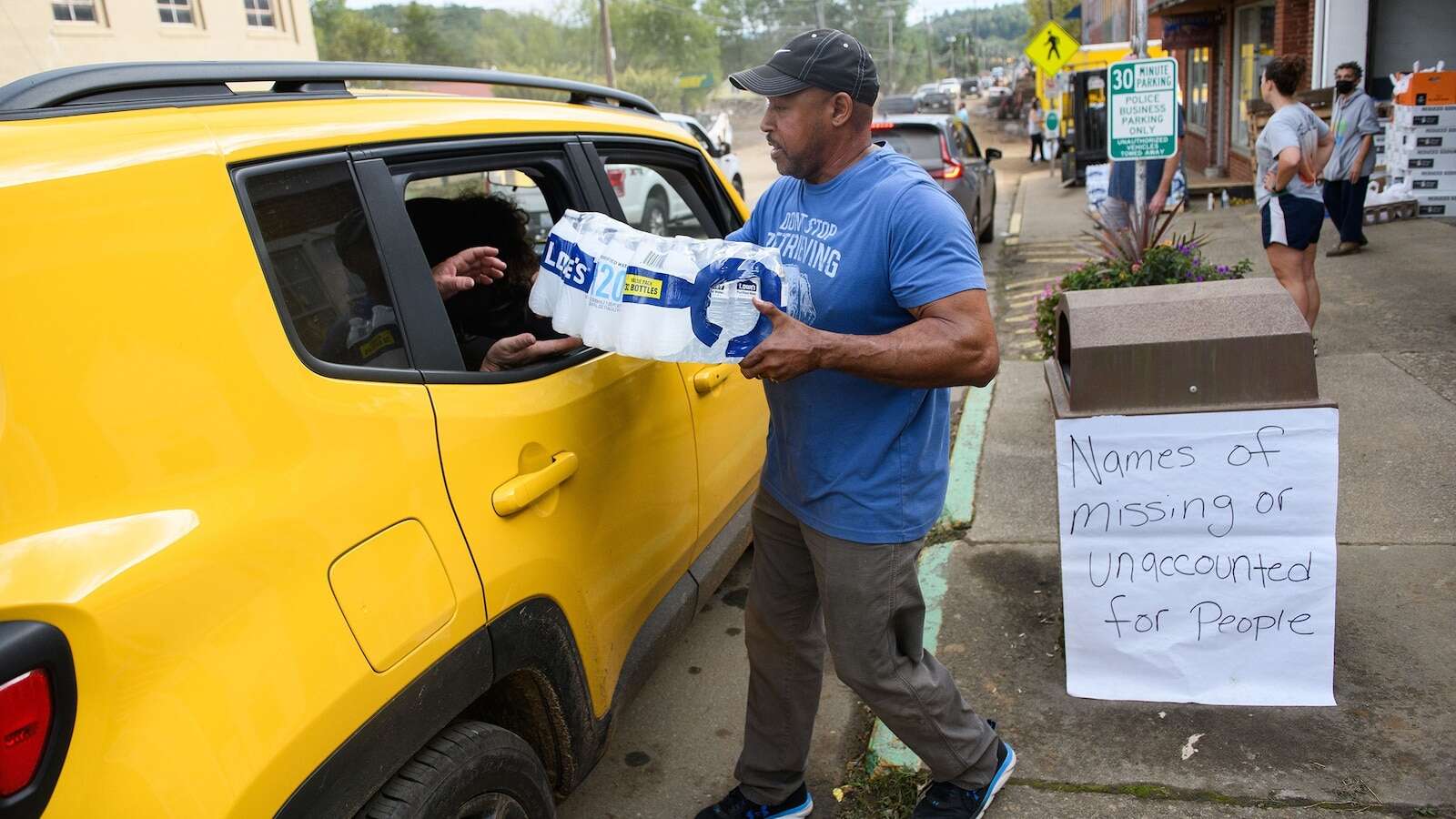 Food banks, restaurant owners, locals helping communities after Hurricane HeleneFrom Tennessee to North Carolina, local communities are showing up.10/4/2024 12:48:00 EDT