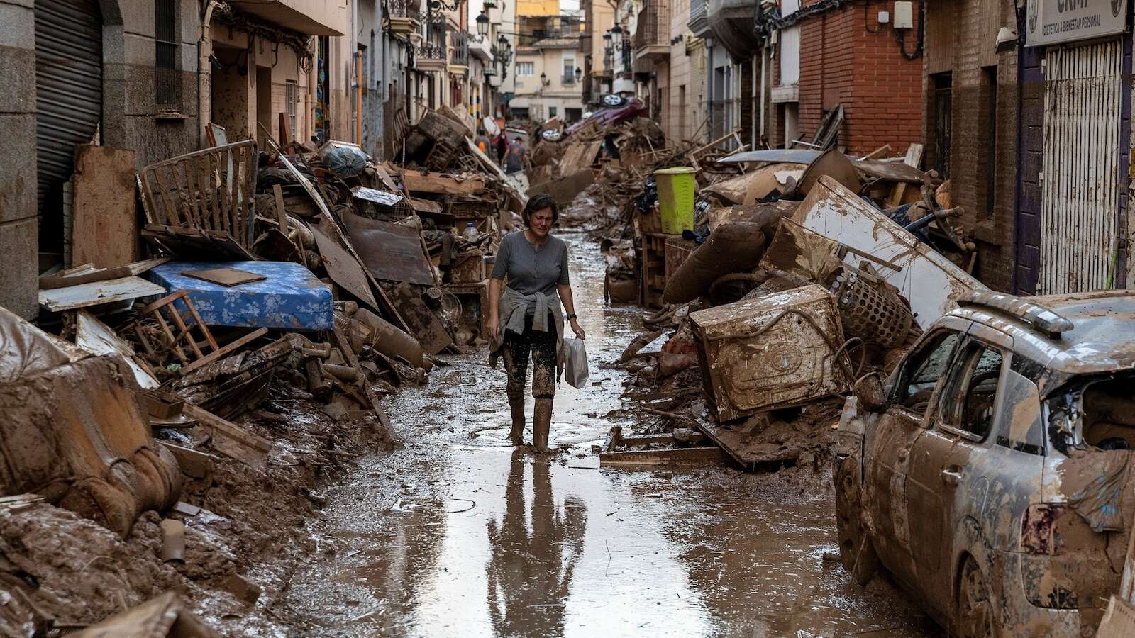 Spain flooding death toll climbs to 211 as clean-up efforts continue